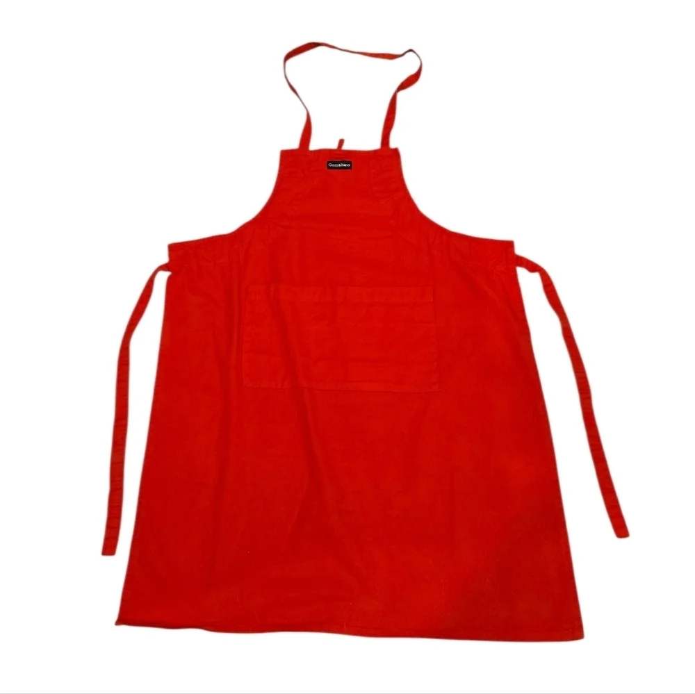 CRATE & BARREL RED APRON. UNISEX.